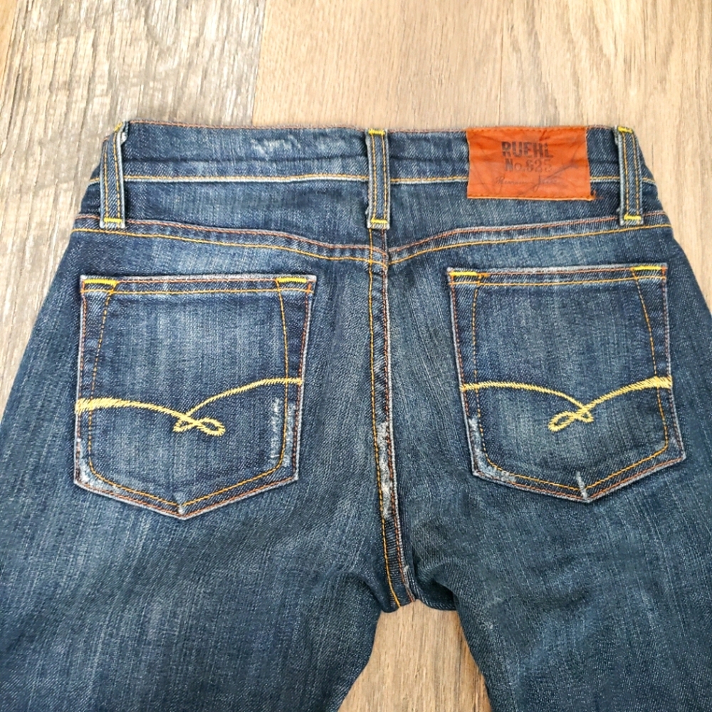 Ruehl No.925 Greenwich st. NY flare denim jeans